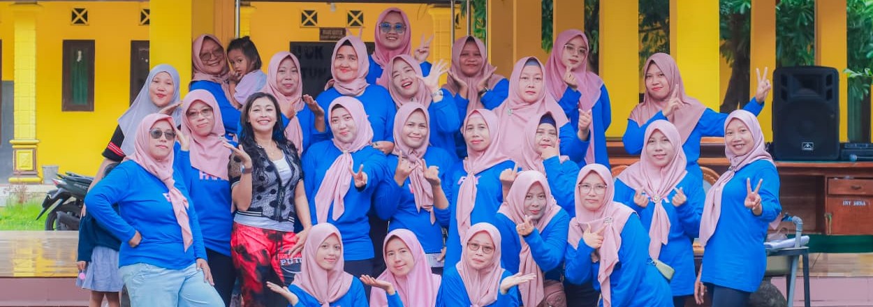 Senam Bersama TP PKK Desa Tunggulwulung Meriahkan Jumat Sehat